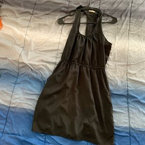 Black sleeveless dress